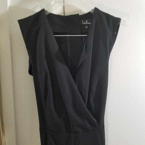 Lulus jumpsuit in black with matching belt, size S - Picture 2 of 14